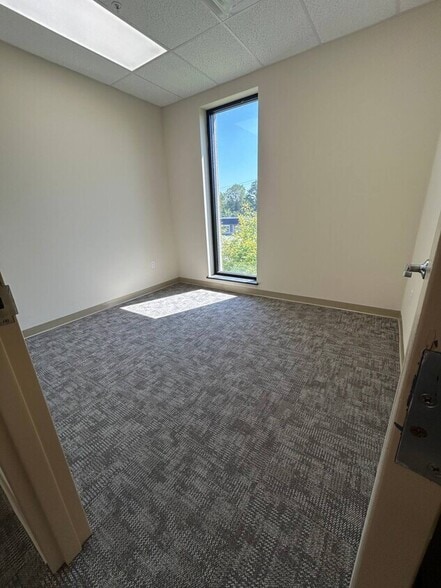 More Photos Of 5275 E Trindle Rd, Mechanicsburg Medical For Lease