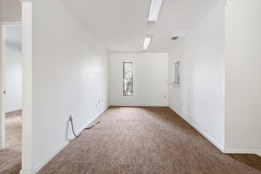 More Photos Of 2303 W Highway 44, Inverness Office For Sale