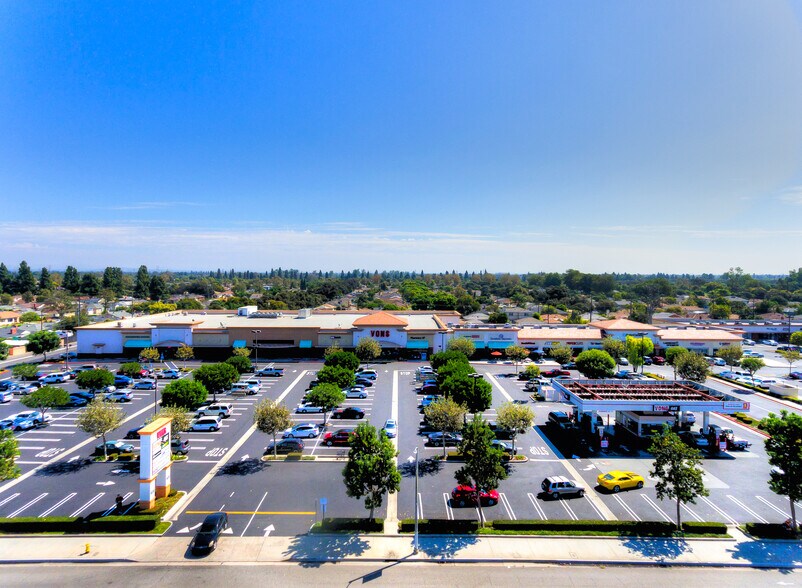 More Photos Of 4126-4280 Woodruff Ave, Lakewood Unknown For Lease