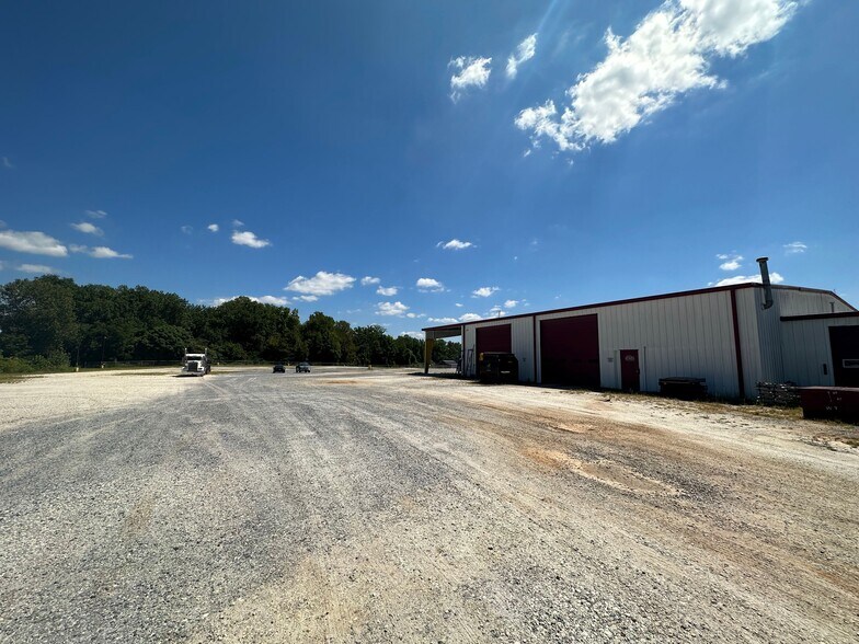 More Photos Of 452 Hyatt St, Gaffney Truck Terminal For Lease