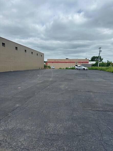 More Photos Of 321 Ramsdell Ave, Buffalo Warehouse For Lease