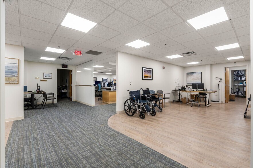 More Photos Of 95 Tremont St, Duxbury Medical For Sale