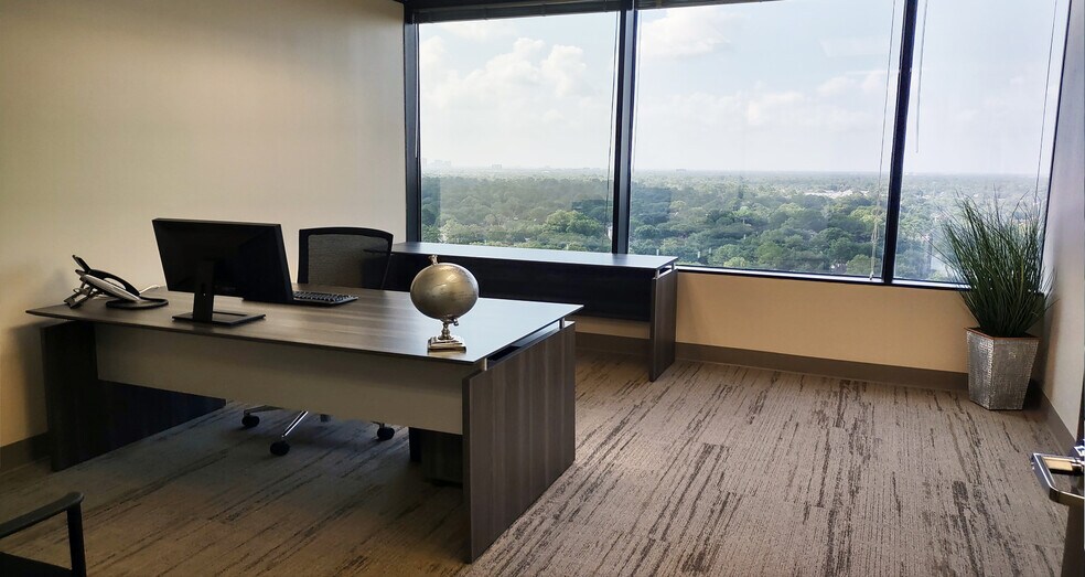 More Photos Of 11757 Katy Fwy, Houston Coworking Space