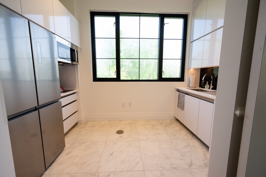 More Photos Of 47 Main St, Sparta Office For Lease