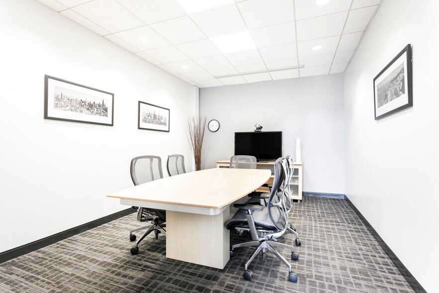 More Photos Of 1455 NW Leary Way, Seattle Coworking Space