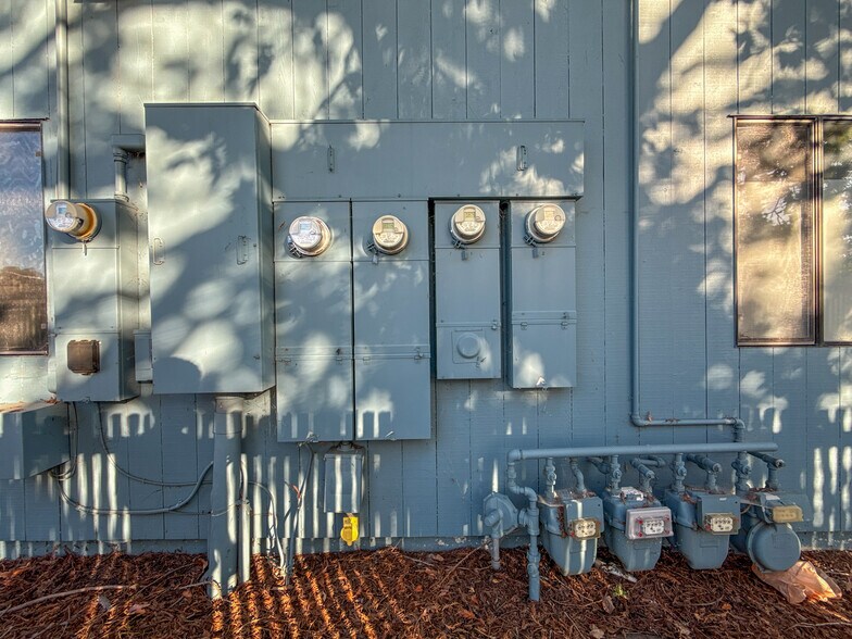 More Photos Of 101 Wikiup Dr, Santa Rosa Office For Sale
