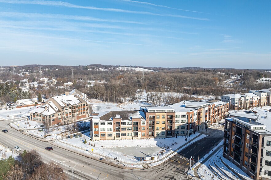 More Photos Of 20200 W Bluemound Rd, Brookfield Apartments For Lease