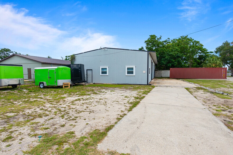 More Photos Of 15601 Old US Highway 441, Tavares Warehouse For Sale