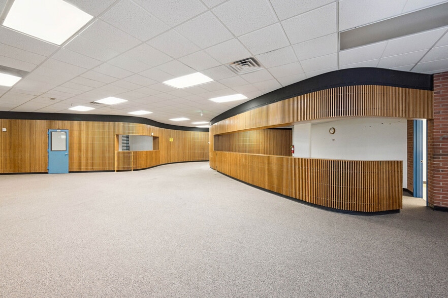 More Photos Of 3300 Henry Ave, Philadelphia Unknown For Lease