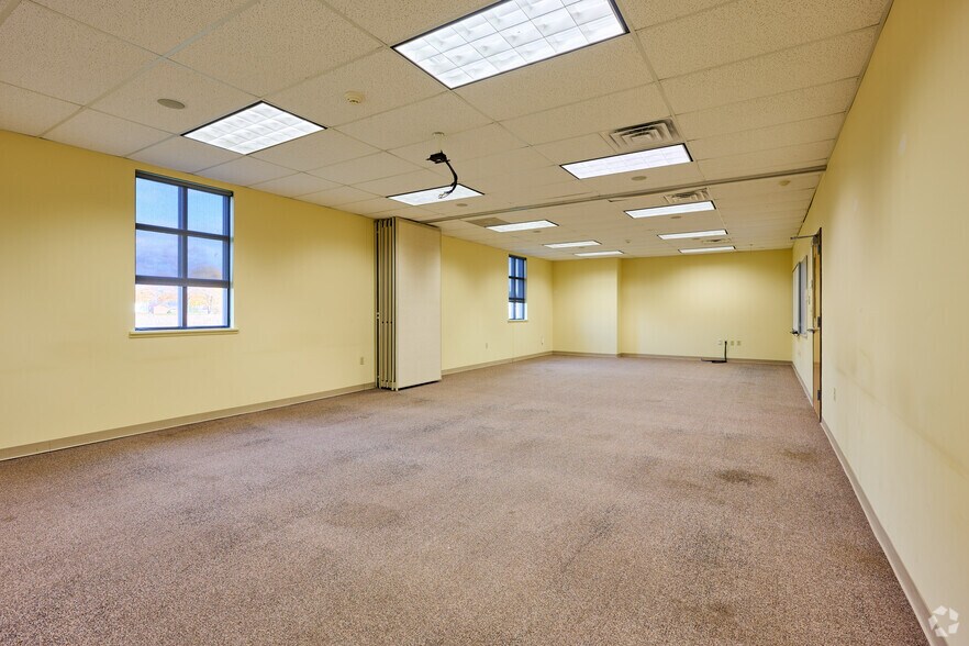 More Photos Of 7285 Gale Rd, Lima Medical For Lease