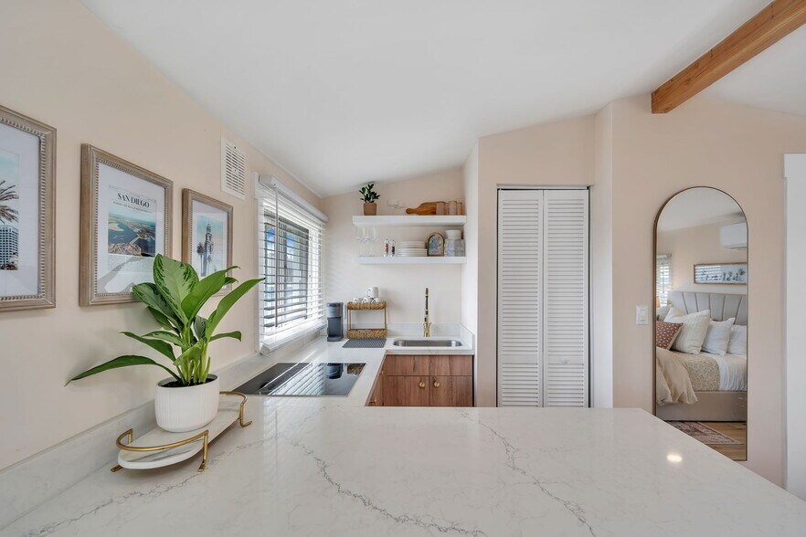 More Photos Of 418 W Ivy St, San Diego Apartments For Sale