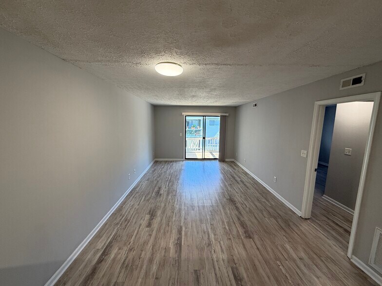 More Photos Of 201-217 Sunn Aire Ct, Wilmington Apartments For Sale