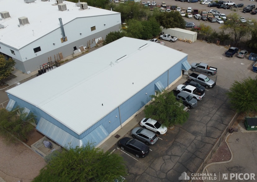 More Photos Of 1425 E Apache Park Pl, Tucson Light Manufacturing For Sale