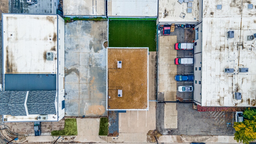 More Photos Of 4840 Memphis St, Dallas Warehouse For Sale