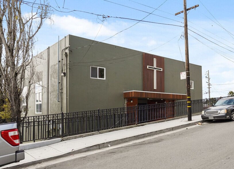 More Photos Of 1221 Oakdale Ave, San Francisco Religious Facility For Sale