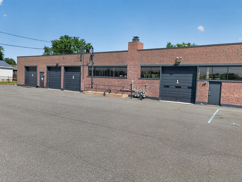 More Photos Of 25 N Bartram Ave, Glenolden Warehouse For Sale