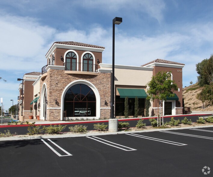 More Photos Of 1717 Simi Town Center Way, Simi Valley Unknown For Lease