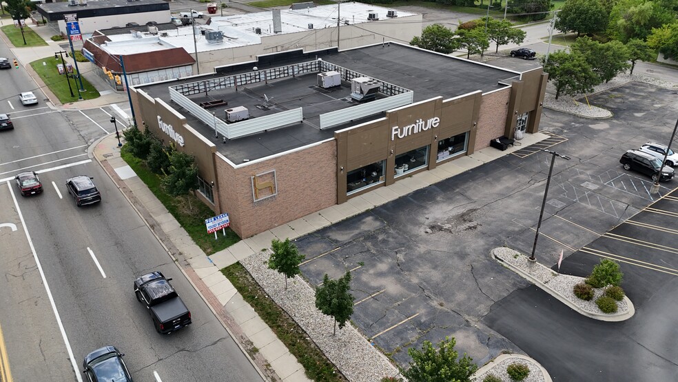 Primary Photo Of 29901 Ford Rd, Garden City Storefront For Lease