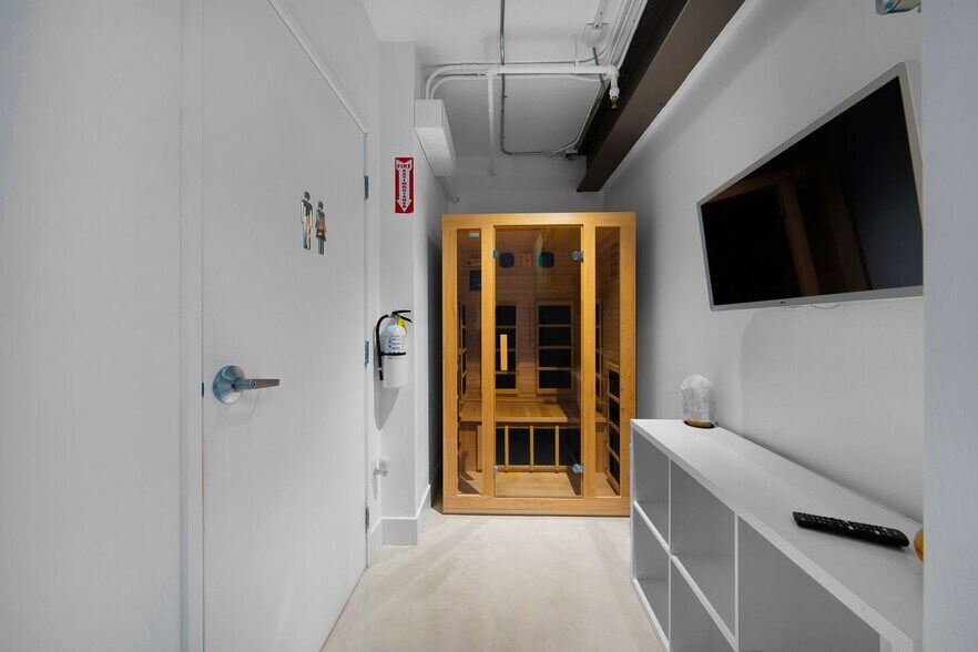 More Photos Of 950 6th Ave, San Diego Office For Sale