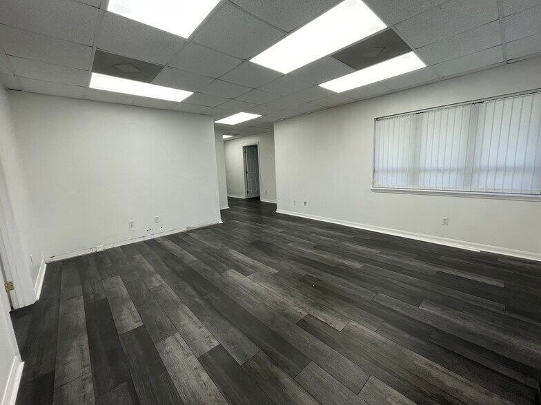 More Photos Of 12520 World Plaza Ln, Fort Myers Medical For Lease