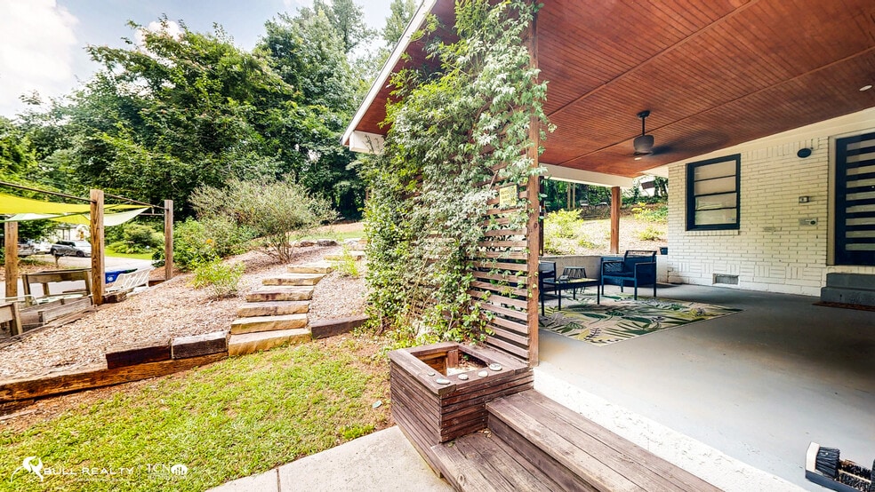 More Photos Of 3232 Memorial Dr, Decatur Office For Sale