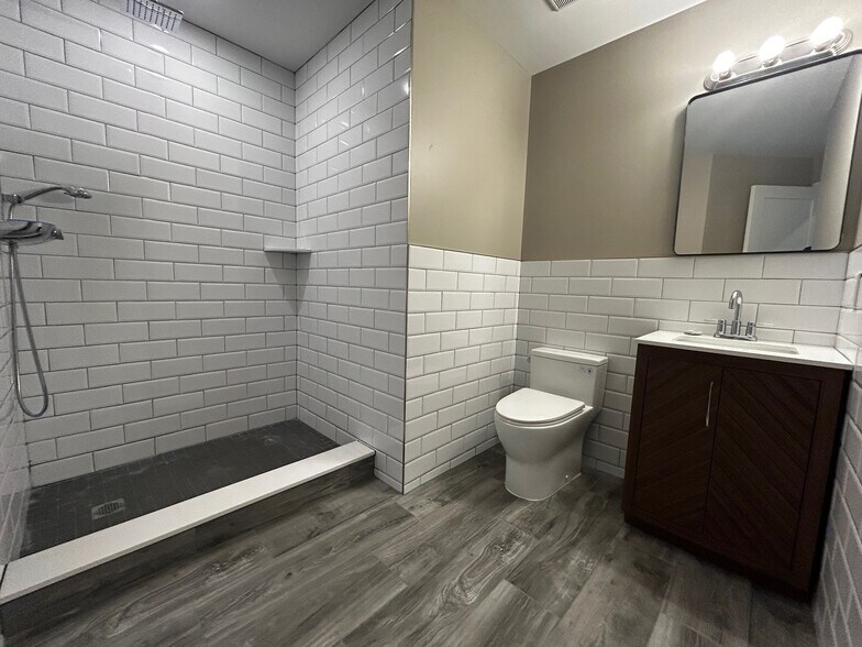 More Photos Of 1230 Bay St, Staten Island Storefront Retail Residential For Sale