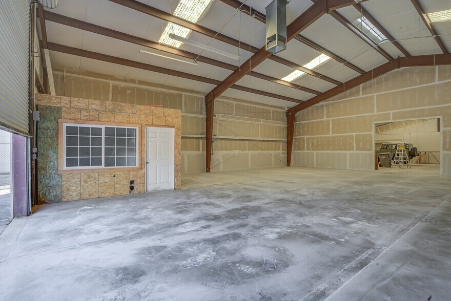 More Photos Of 1671 Zachi Way, Redding Industrial For Lease