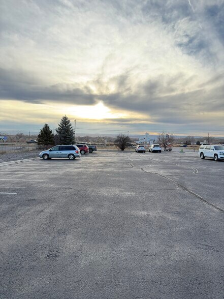 More Photos Of 2990 N Townsend Ave, Montrose Light Distribution For Sale