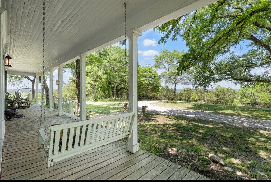 More Photos Of 301 Avenue I, Valley Mills Specialty For Sale