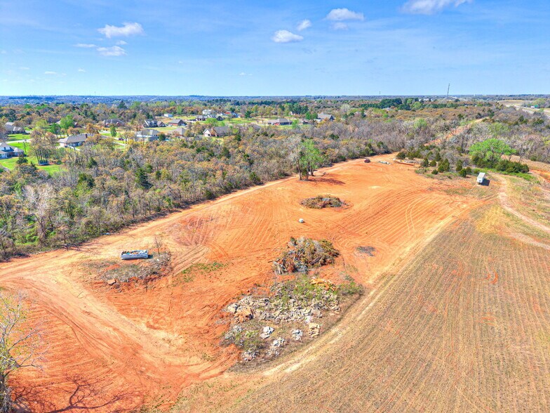 More Photos Of 6625 S Hiwassee Rd, Oklahoma City Showroom For Sale