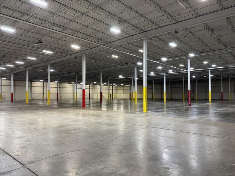 More Photos Of 26401 Fargo Ave, Bedford Heights Warehouse For Lease