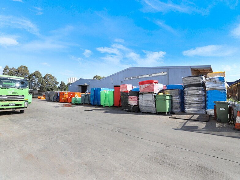 More Photos Of 305 Parramatta Rd, Auburn Warehouse For Lease