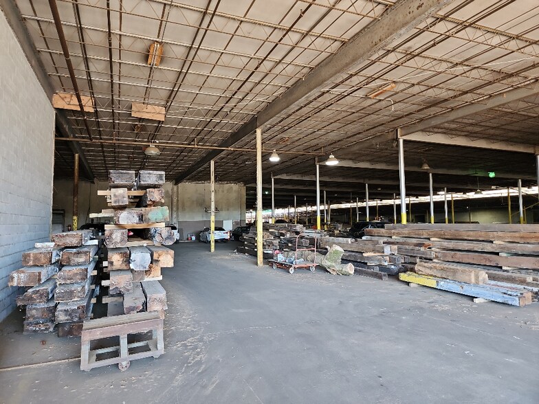 More Photos Of 866 River Rd, Valley Manufacturing For Sale
