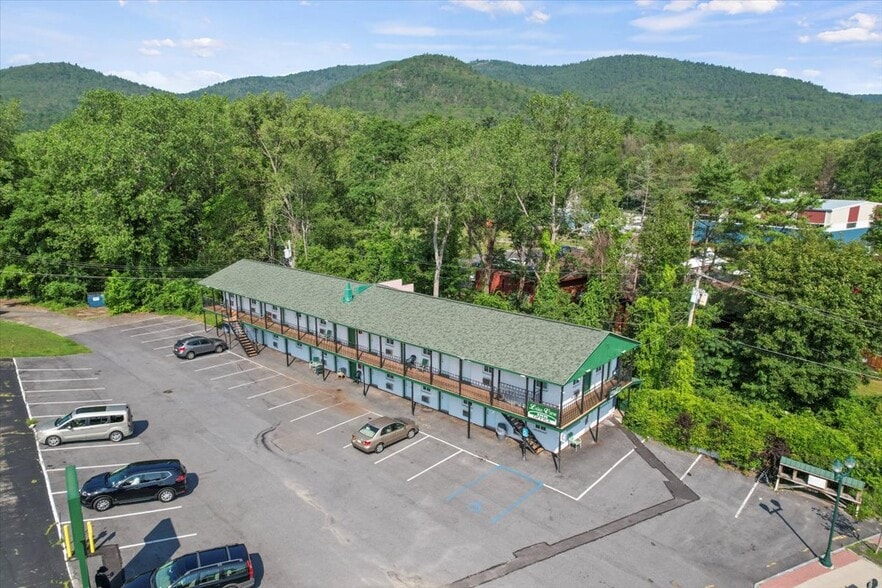 More Photos Of 5 Canada St, Lake George Hotel For Sale