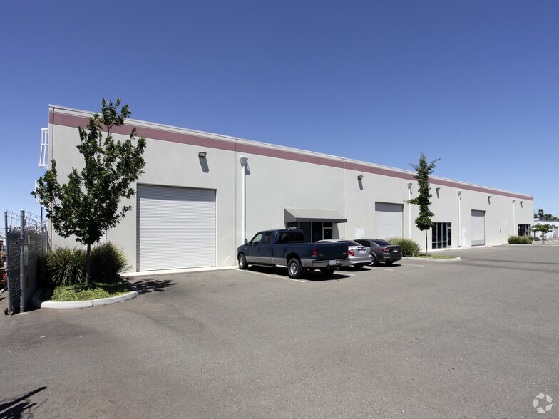 More Photos Of 9266 Beatty Dr, Sacramento Warehouse For Lease