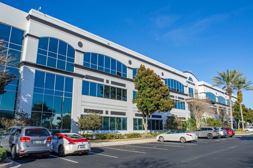 More Photos Of 10751 Deerwood Park Blvd, Jacksonville Office For Lease