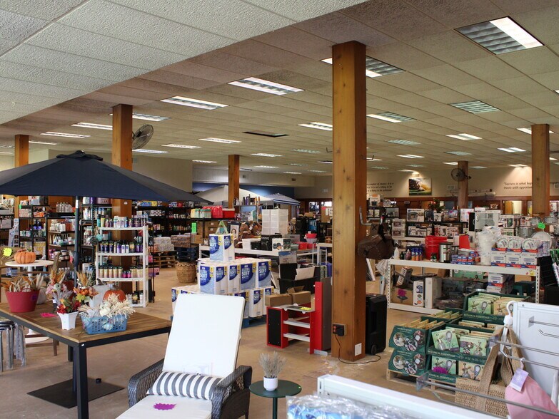 More Photos Of 254 Winnebago Dr, Fond Du Lac Office For Sale