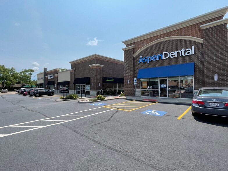 More Photos Of 5225-5237 Touhy Ave, Skokie Freestanding For Lease