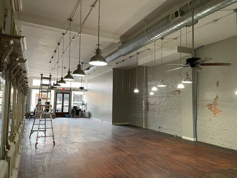 More Photos Of 105 W Main St, Elkin Office For Sale