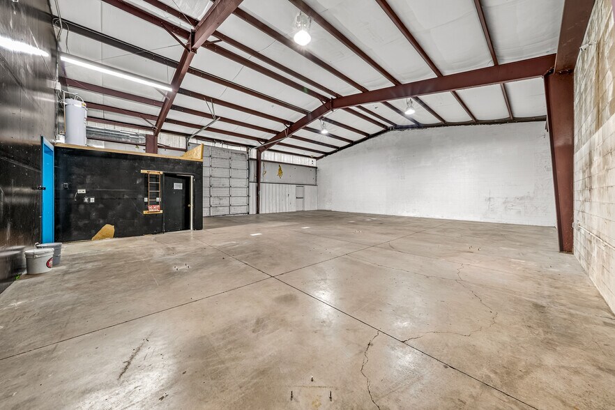 More Photos Of 729 Welch St, Medford Warehouse For Sale