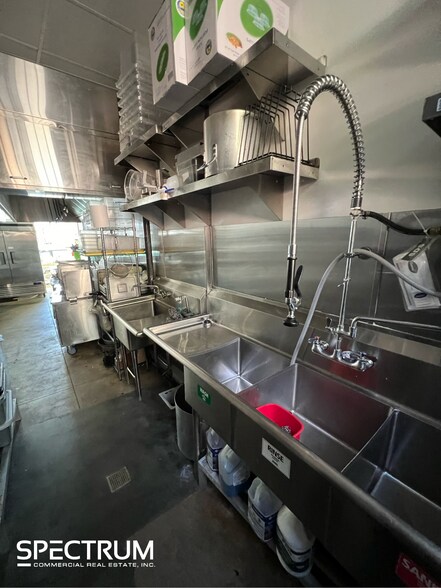 More Photos Of 2201-2213 W Sunset Blvd, Los Angeles Restaurant For Lease