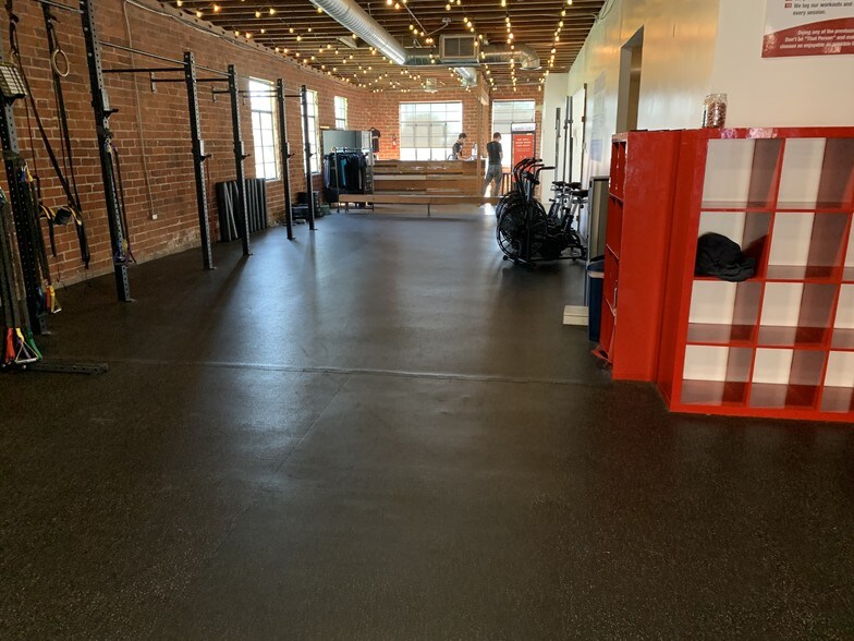 More Photos Of 5119 W Sunset Blvd, Los Angeles General Retail For Lease