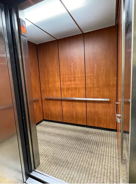 More Photos Of 14489 John Humphrey Dr, Orland Park Medical For Sale