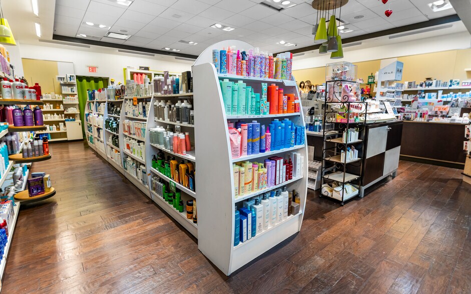More Photos Of 200-272 E Via Rancho Pky, Escondido General Retail For Sale