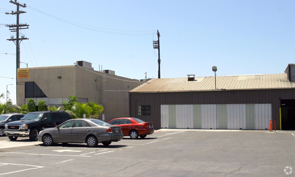 More Photos Of 621 W Rosecrans Ave, Gardena Warehouse For Lease
