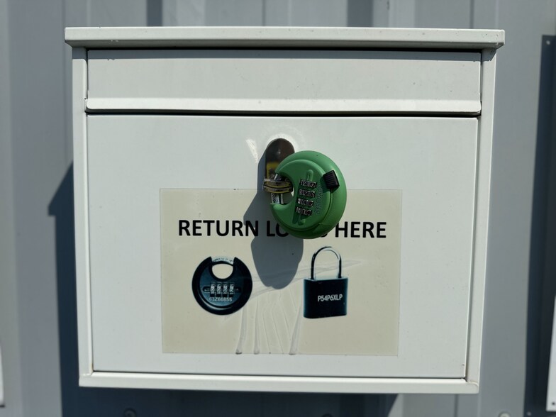 More Photos Of 3405 Mount Vista Rd, Centralia Self Storage For Sale