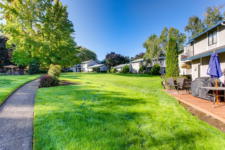 More Photos Of 10650 SW 121st Ave, Tigard Apartments For Sale