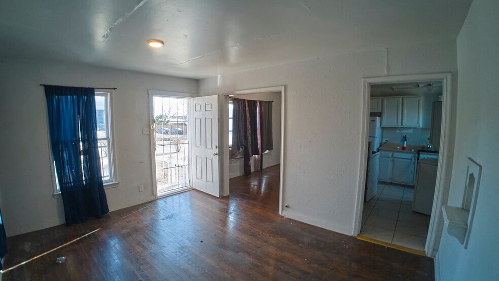 More Photos Of 401 Natalen Ave, San Antonio Multifamily For Sale