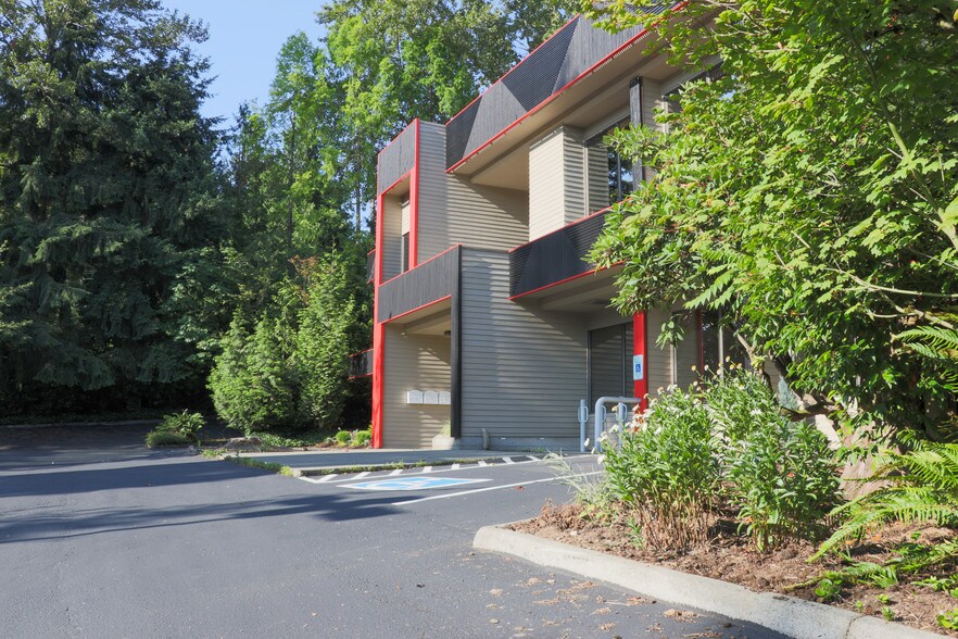 More Photos Of 2265 116th Ave NE, Bellevue Office For Lease