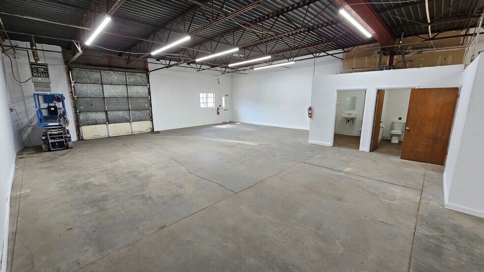 More Photos Of 7000 E 58th Ave, Commerce City Warehouse For Lease